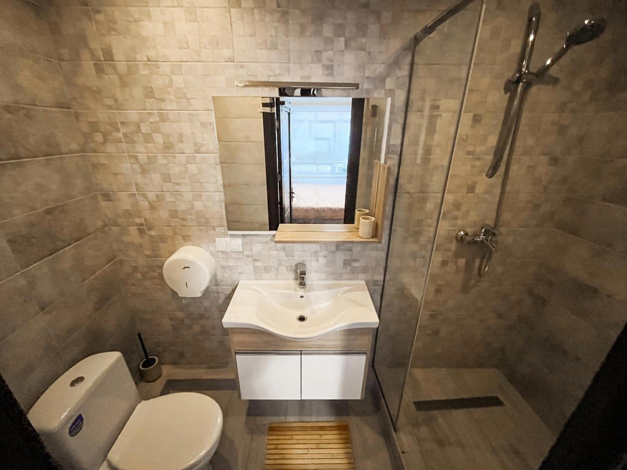 77/5 Hotel Kisinyov Kültér fotó