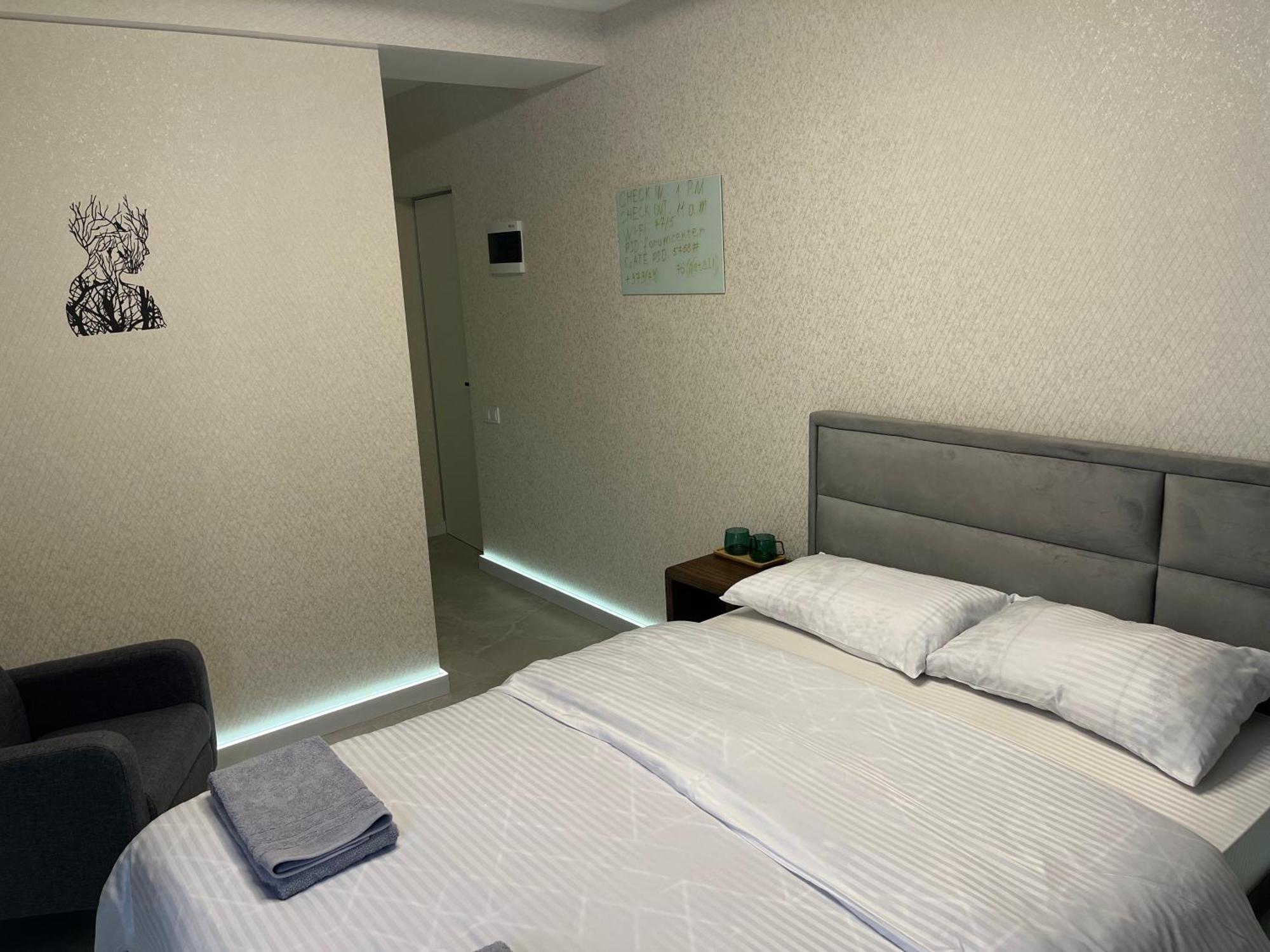 77/5 Hotel Kisinyov Kültér fotó