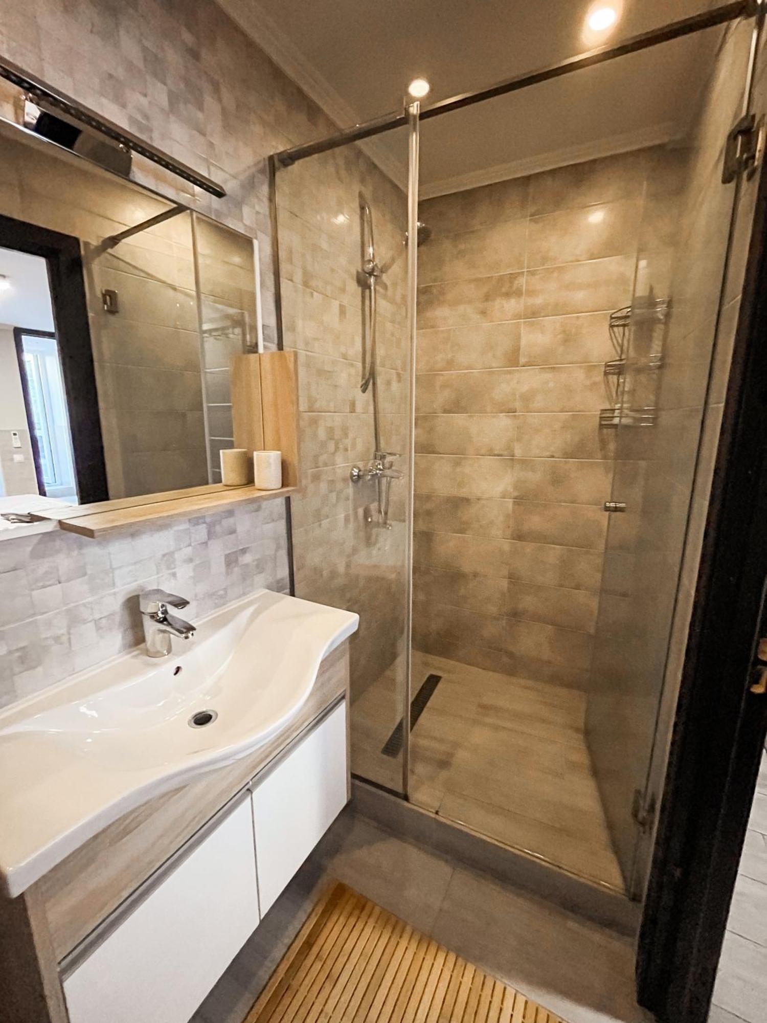 77/5 Hotel Kisinyov Kültér fotó