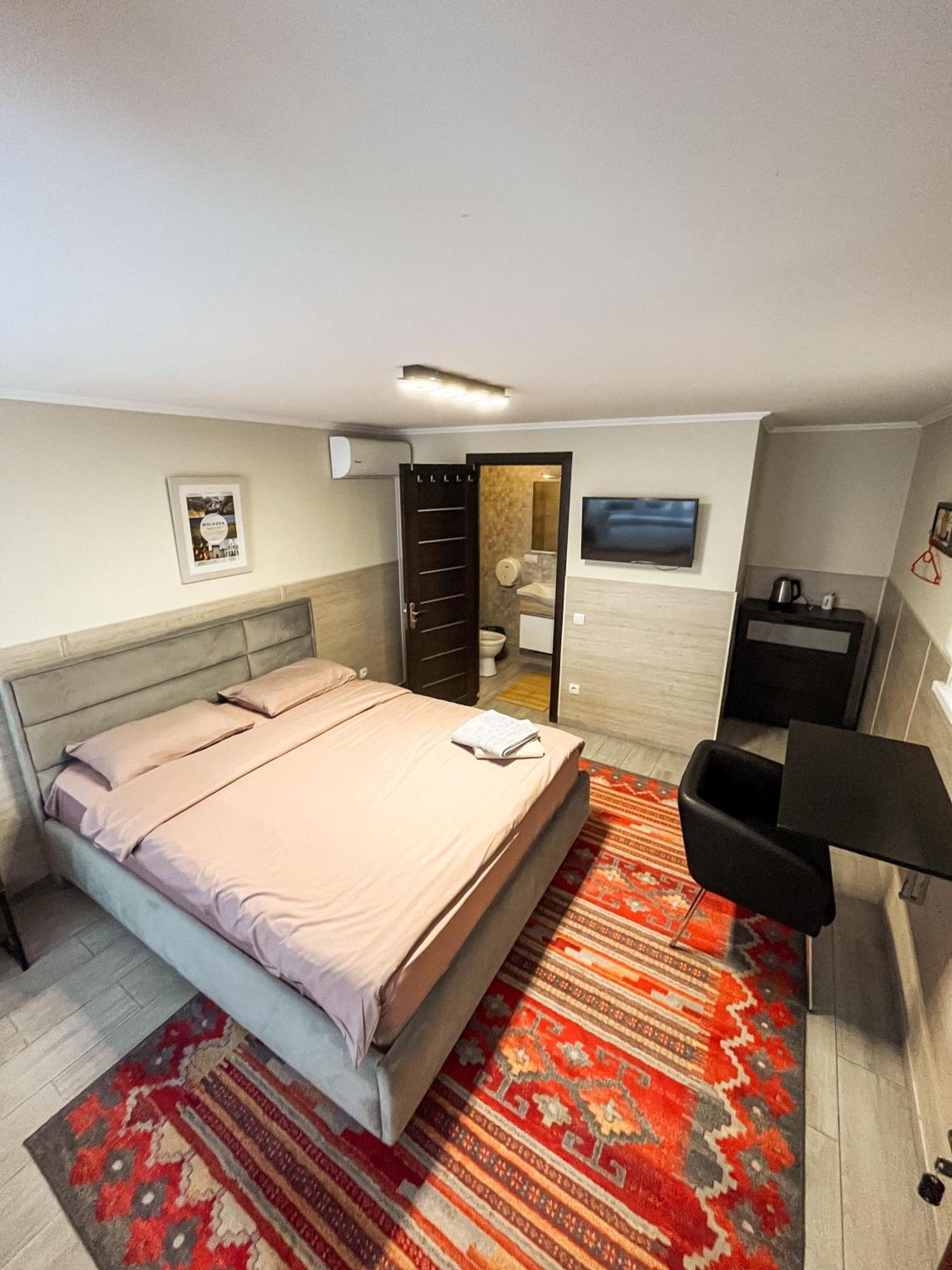 77/5 Hotel Kisinyov Kültér fotó