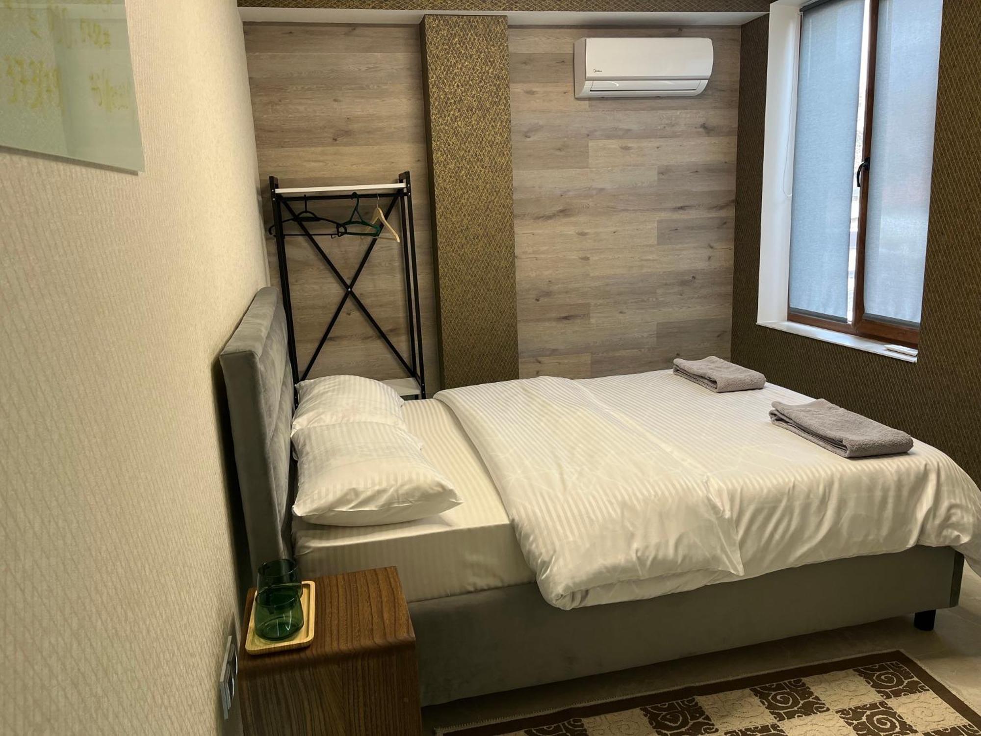 77/5 Hotel Kisinyov Kültér fotó